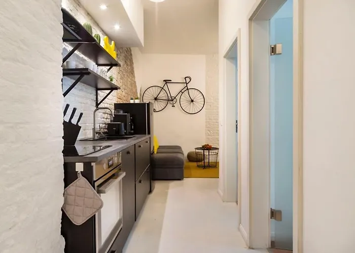 Apartament Cosy Three Br Two Bth Ac Self Checkin Street Parking