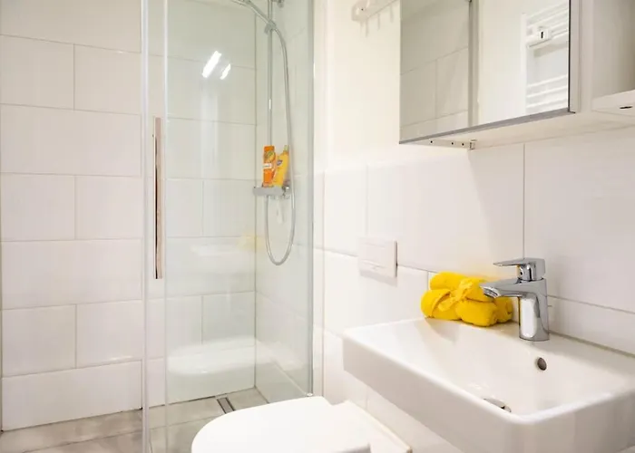 Cosy Three Br Two Bth Ac Self Checkin Street Parking Apartament Berlin