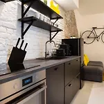 Apartman Cosy Three Br Two Bth Ac Self Checkin Street Parking