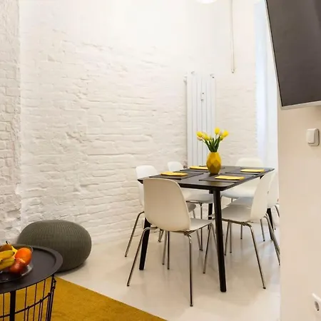 Cosy Three Br Two Bth Ac Self Checkin Street Parking Apartament Berlin